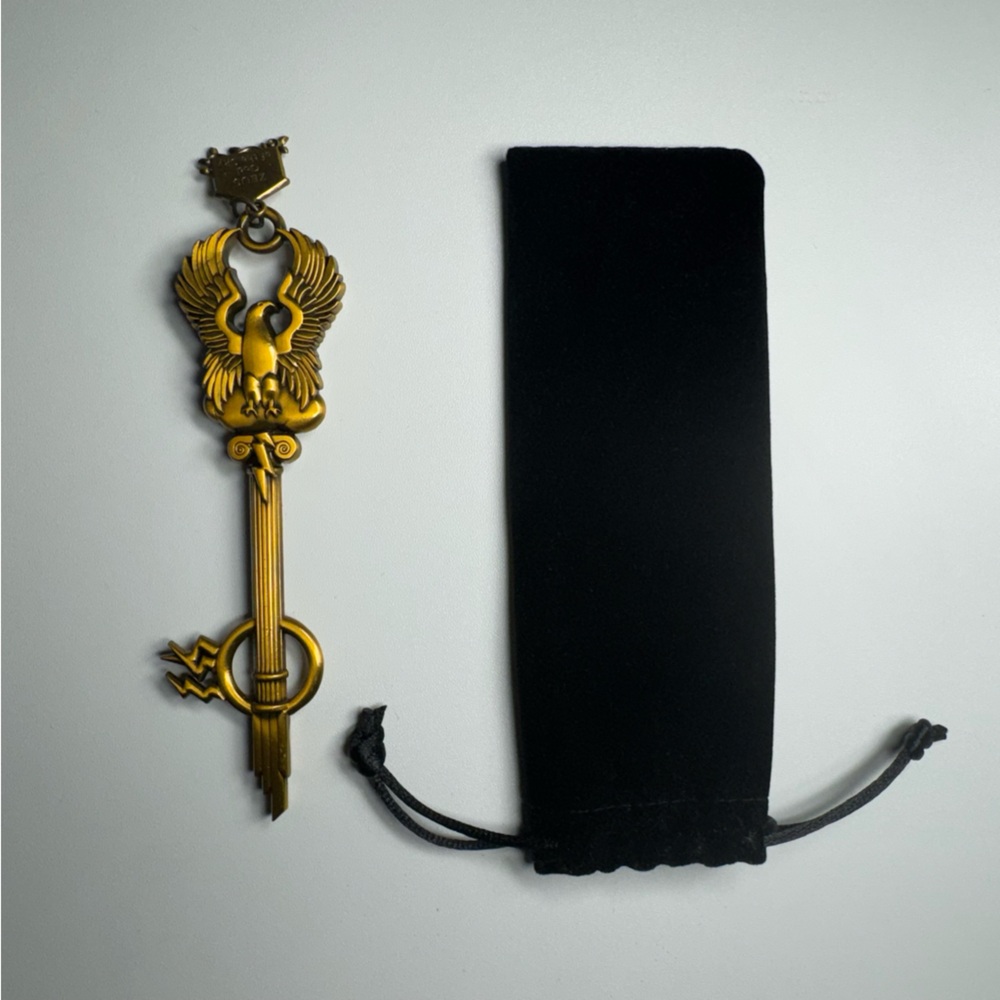 LitJoy Storybook Key Collection Zeus Key - Picture 2 of 4